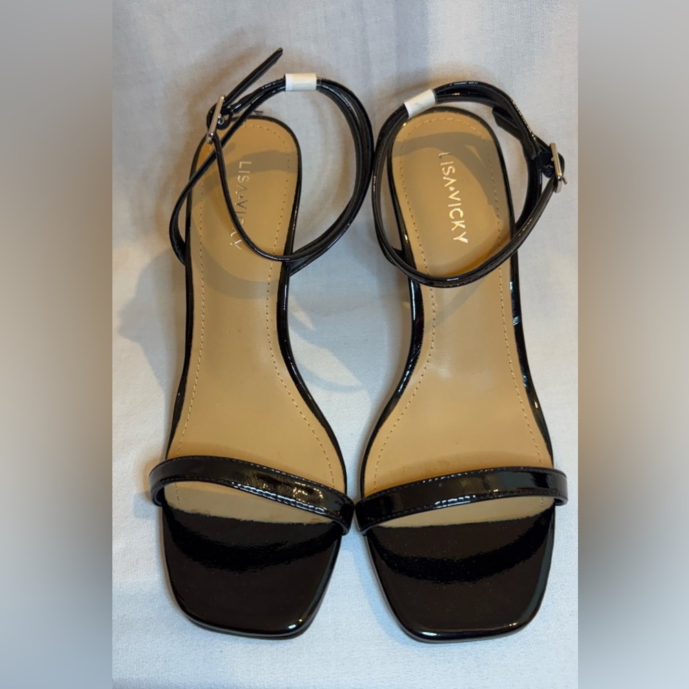 NIB Lisa and Vicky Grace Sandals in Black Patent PU Sz 8